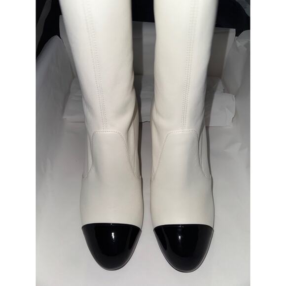 Chanel 25K White Black Pearl Ball Heel CC Logo Stretch Leather Midcalf Boot 40 - Picture 12 of 16